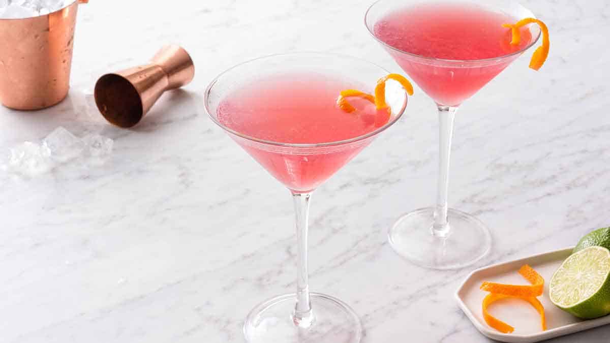 Distilled Spirits and Mixology: Unraveling New York’s Craft Cocktail Scene